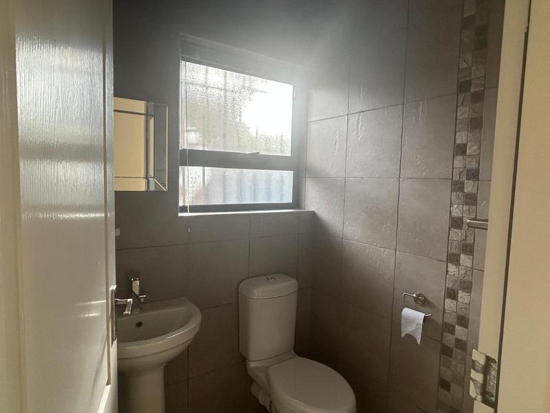 4 Bedroom Property for Sale in Rondebosch Western Cape